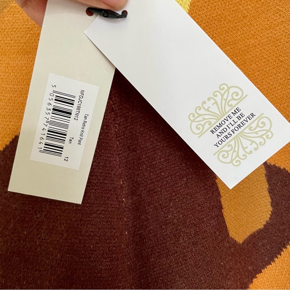 NEVER FULLY DRESSED Tan Retro Love Knit Pant Size 8 - Picture 12 of 16